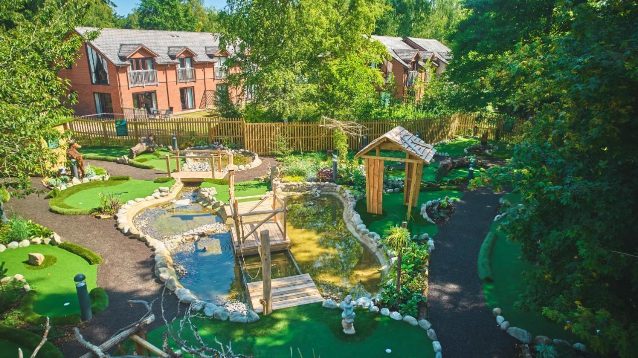 Whitemead Forest Park Hotel Лидни Екстериор снимка