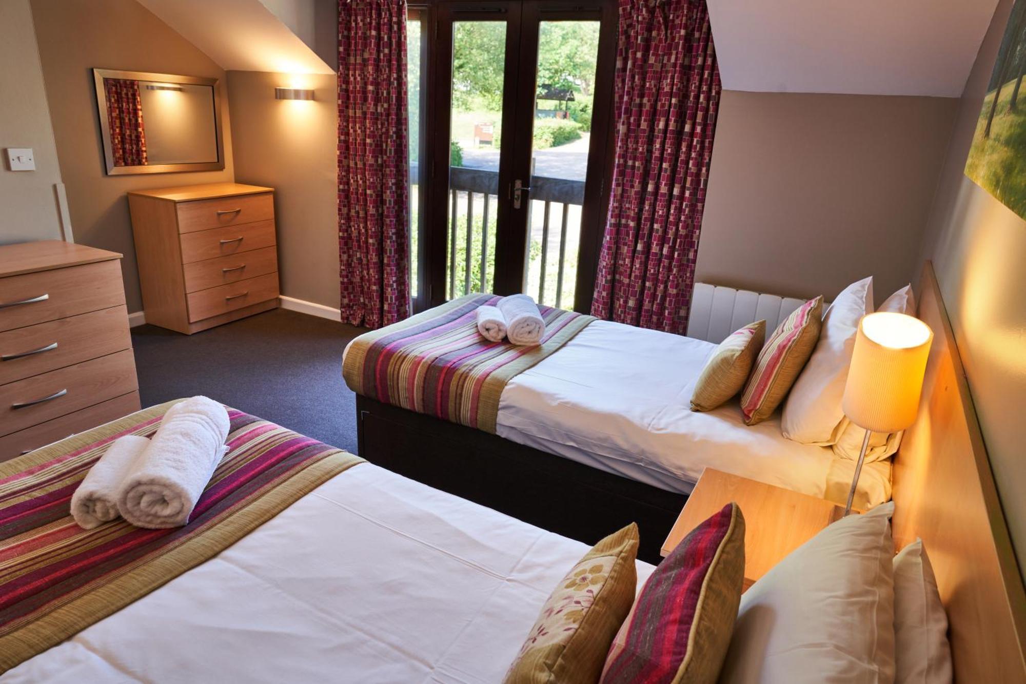 Whitemead Forest Park Hotel Лидни Екстериор снимка